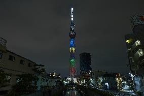 Tokyo Sky Tree lit up in the five colors of the Olympic symbol.